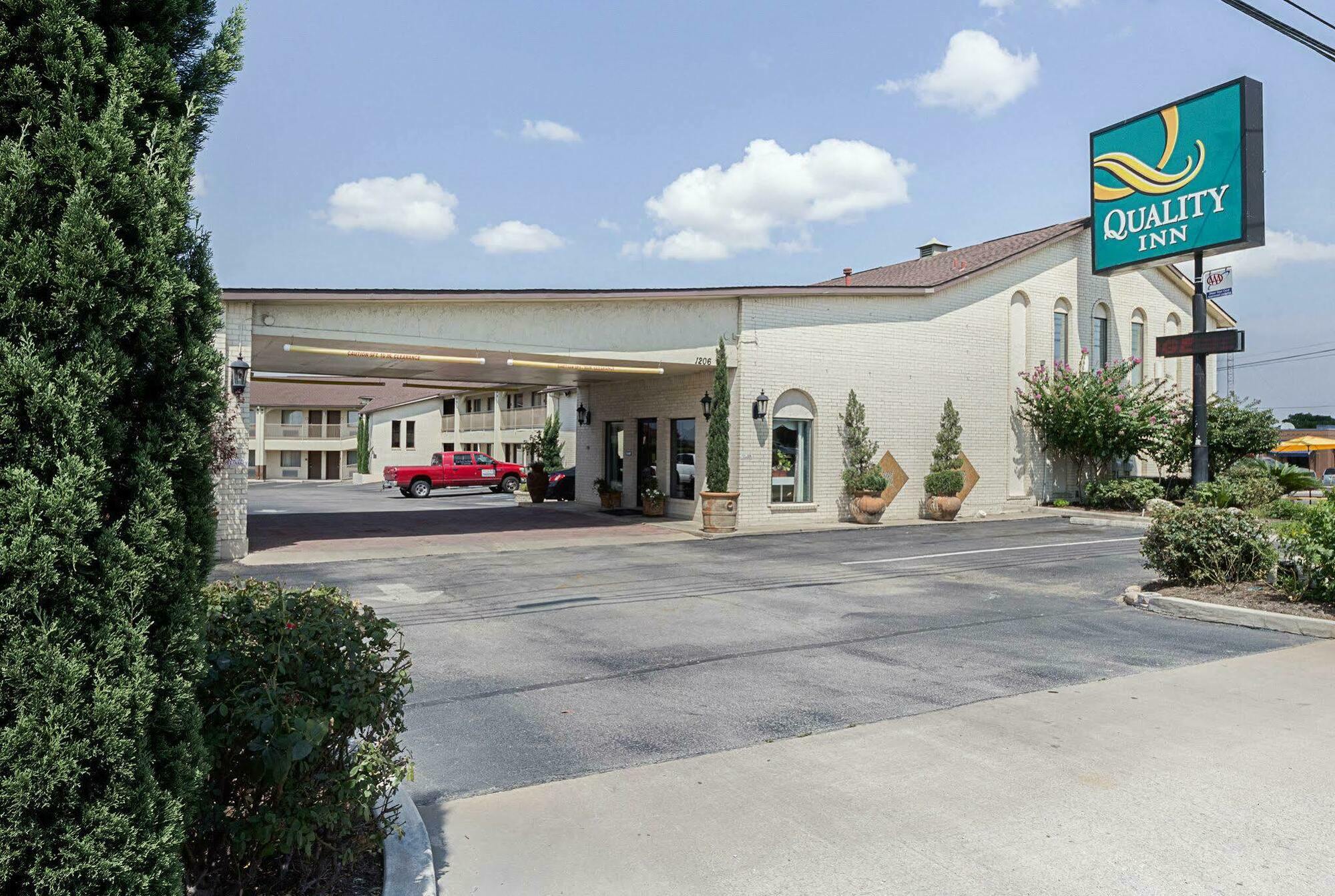 Quality Inn Near Lake Marble Falls Buitenkant foto